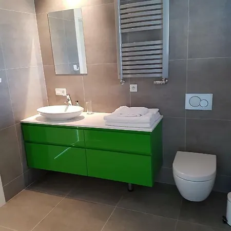 Mak 3* Murowana Goślina