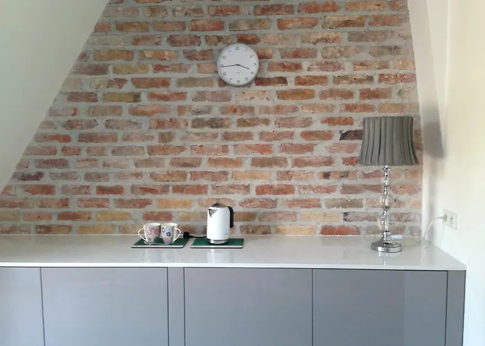 Bed & Breakfast Mak Murowana Goslina