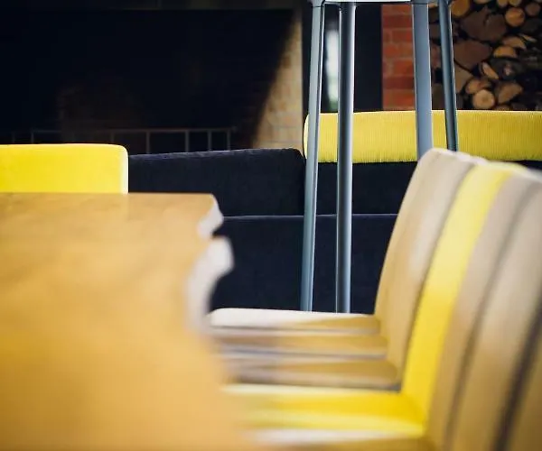 Bed & Breakfast Mak Murowana Goslina