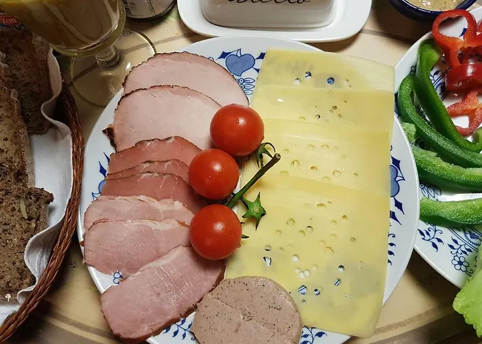 Bed & Breakfast Mak Murowana Goslina